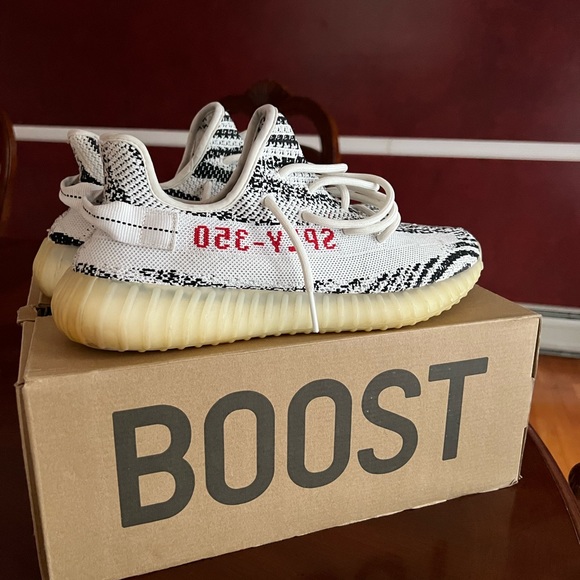 kanye west yeezy boost 700